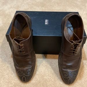 Hugo Boss Mens Shoes! Made in Italy.  Dark Brown. Size 8.5